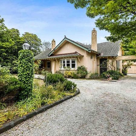 Family Living Big House In Balwyn Central Exterior foto